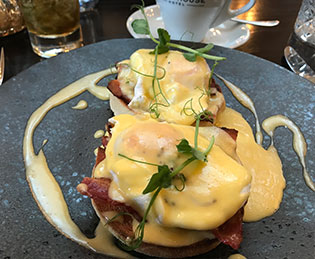 Wedding venue The Courthouse, Knutsford – the breakfast in the restaurant
