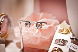 Gifting jewellery to your bridal party - earrings