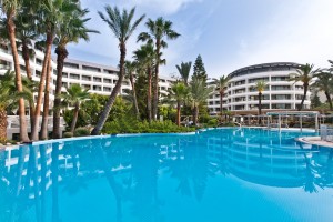 D-Resort_Grand_Azur_Marmaris_Outdoor_Pool